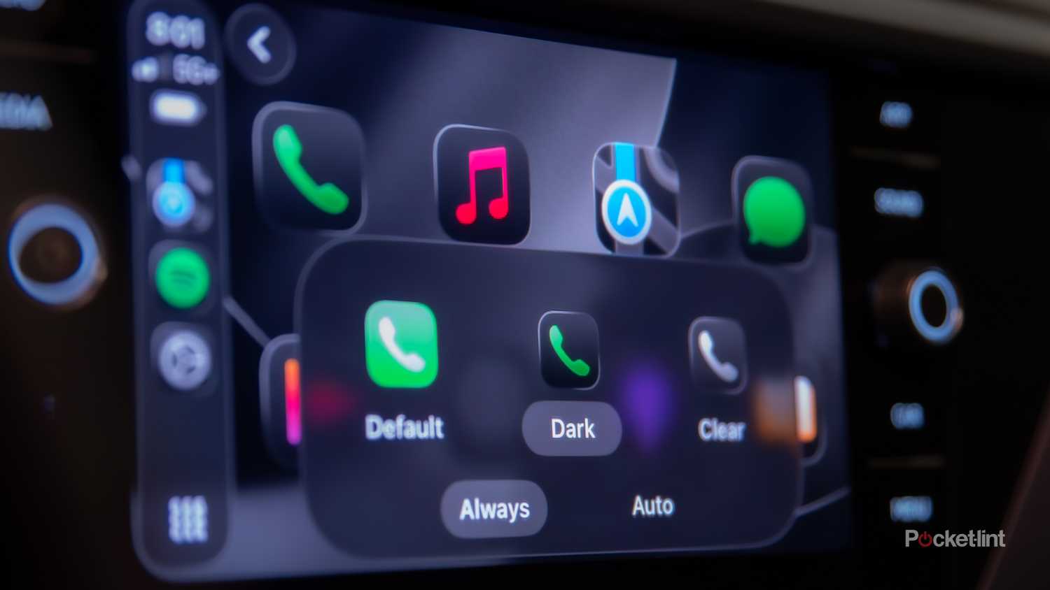 A still photo of the app customization screen on iOS 26 Apple CarPlay. 