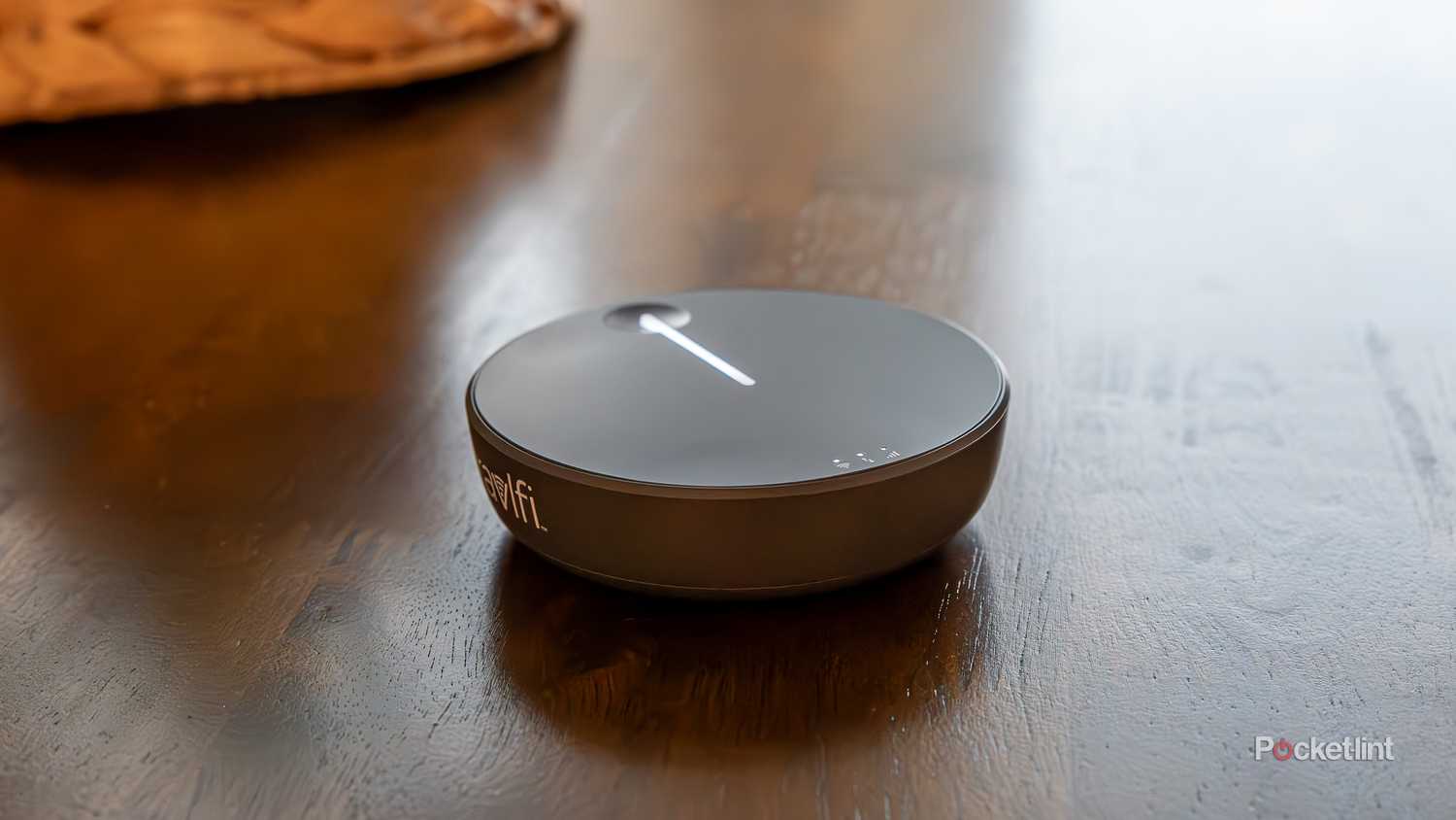 A still photo of the Travlfi JourneyGo laid on a table.