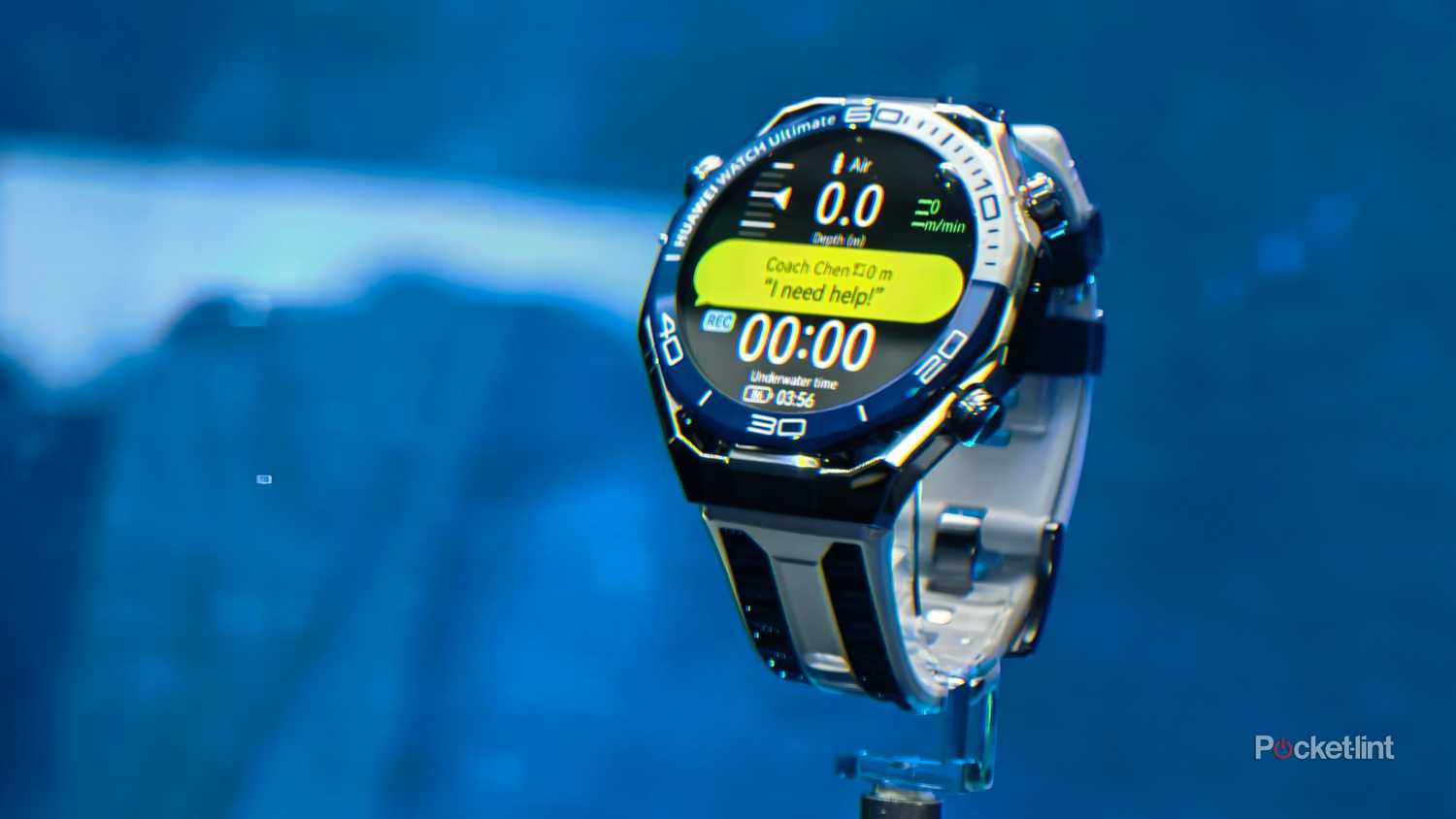 Demo of the Huawei Watch Ulitmate 2 under water messaging