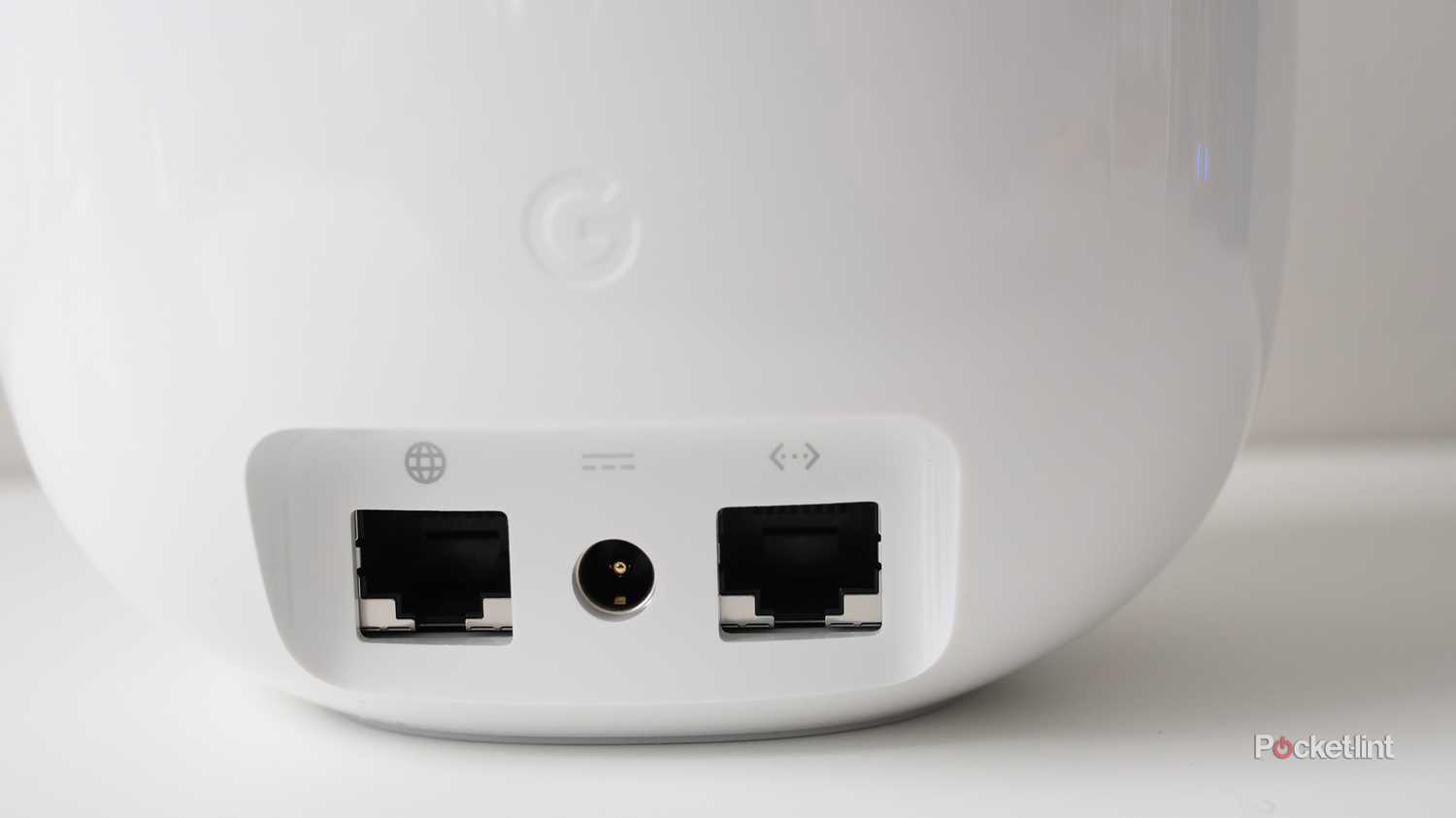 Nest Wifi Pro plugs