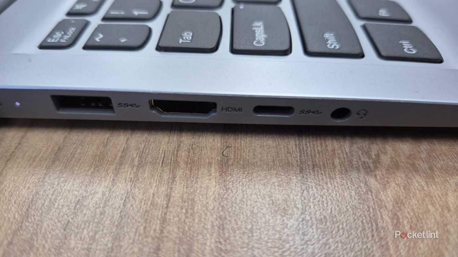 Asus laptop USB ports