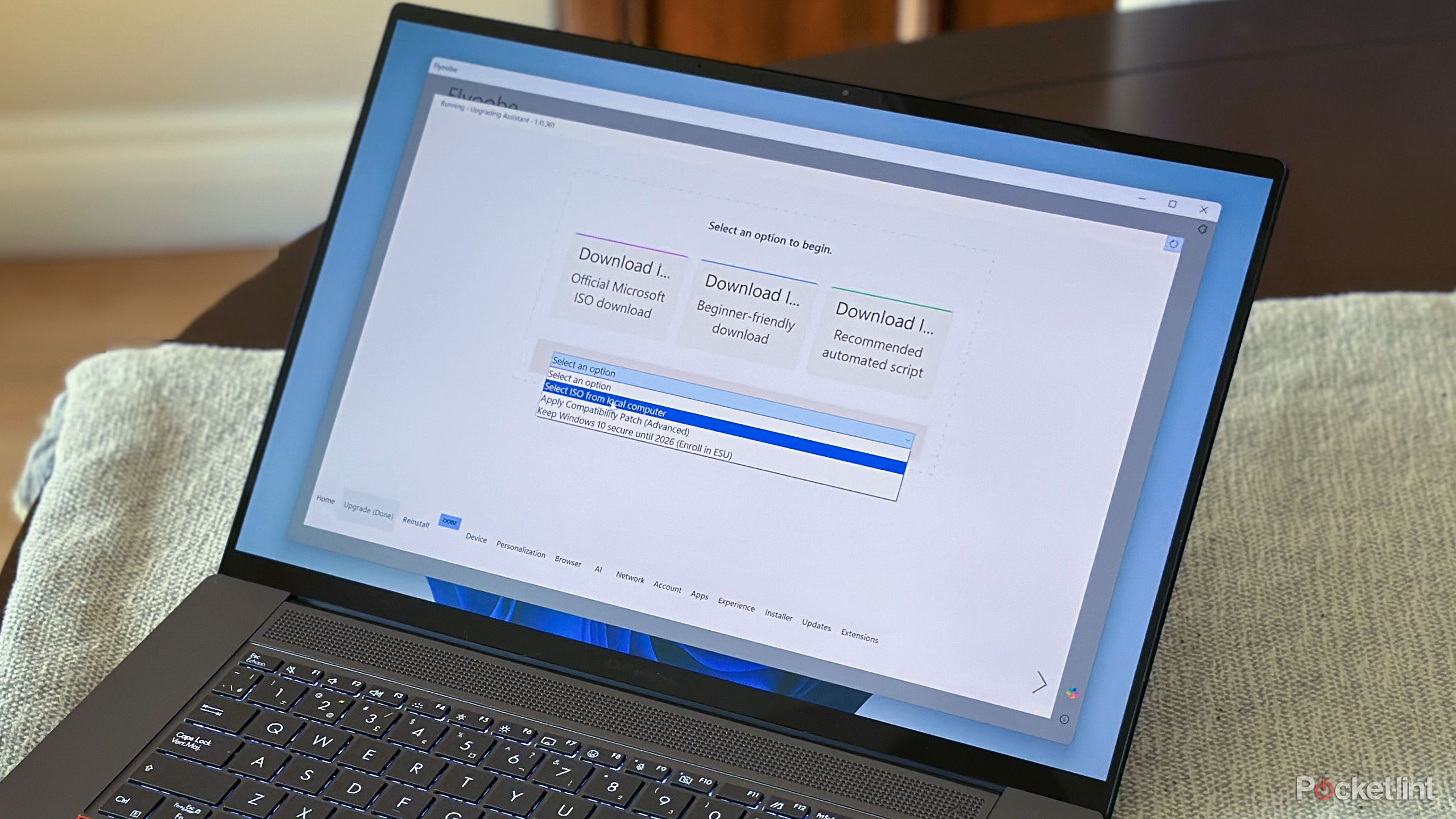 Flyoobe Windows 10 upgrade app.