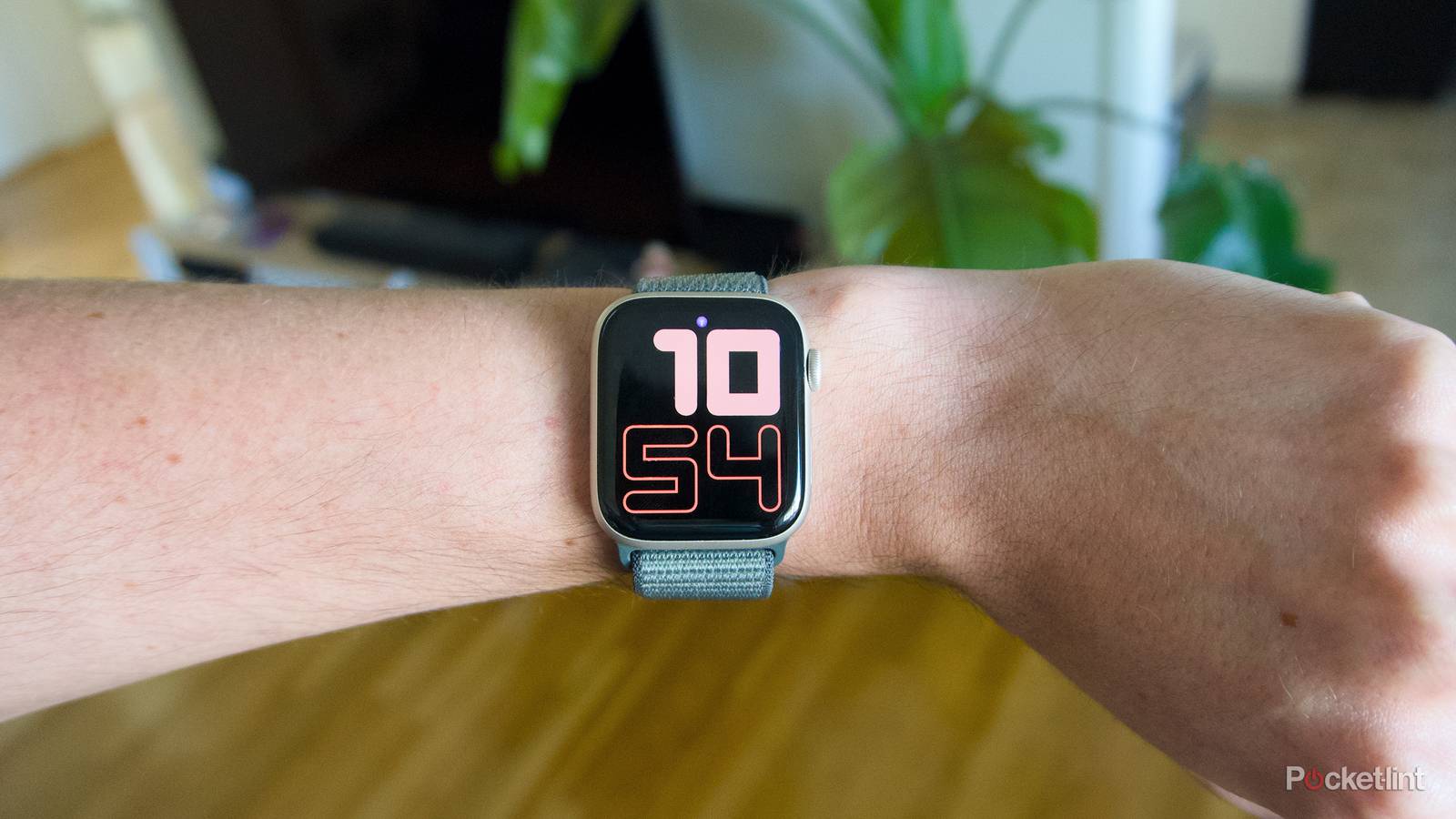 Why I upgraded to the cheaper Apple Watch SE instead of the