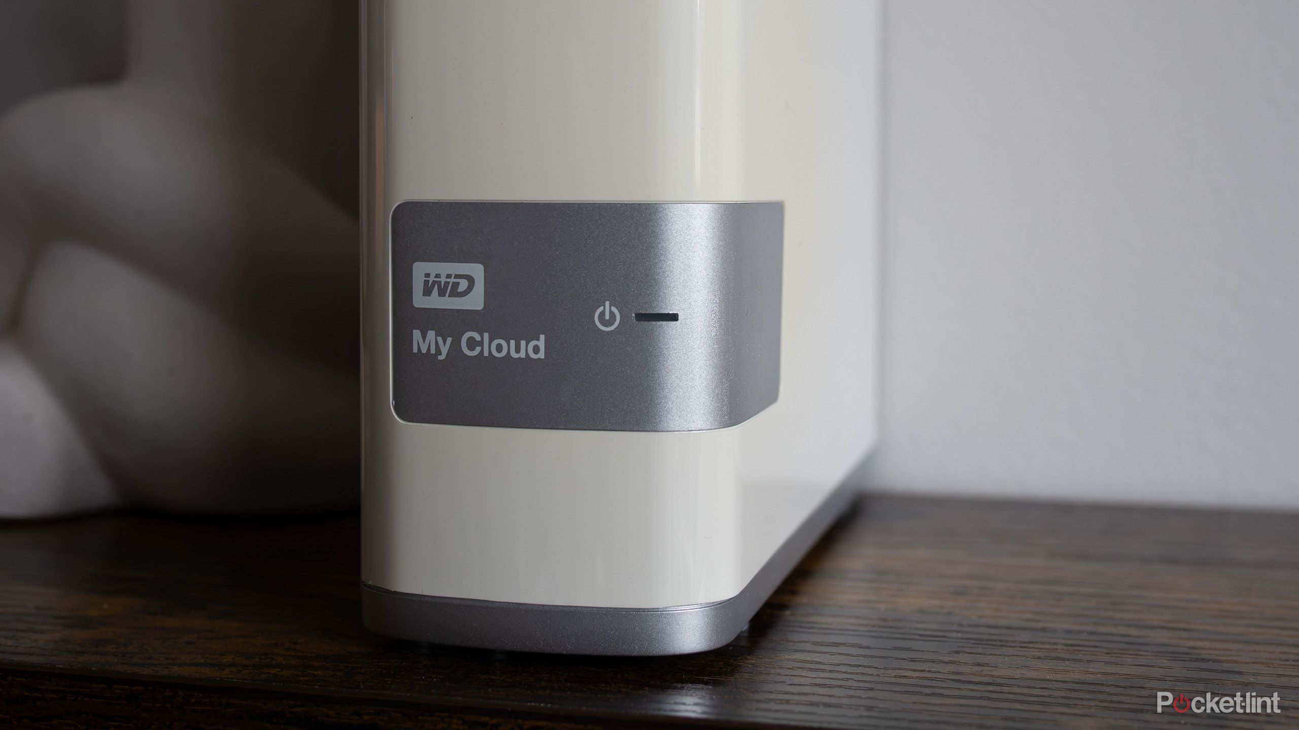 Cloud Storage WD My Cloud on a table 
