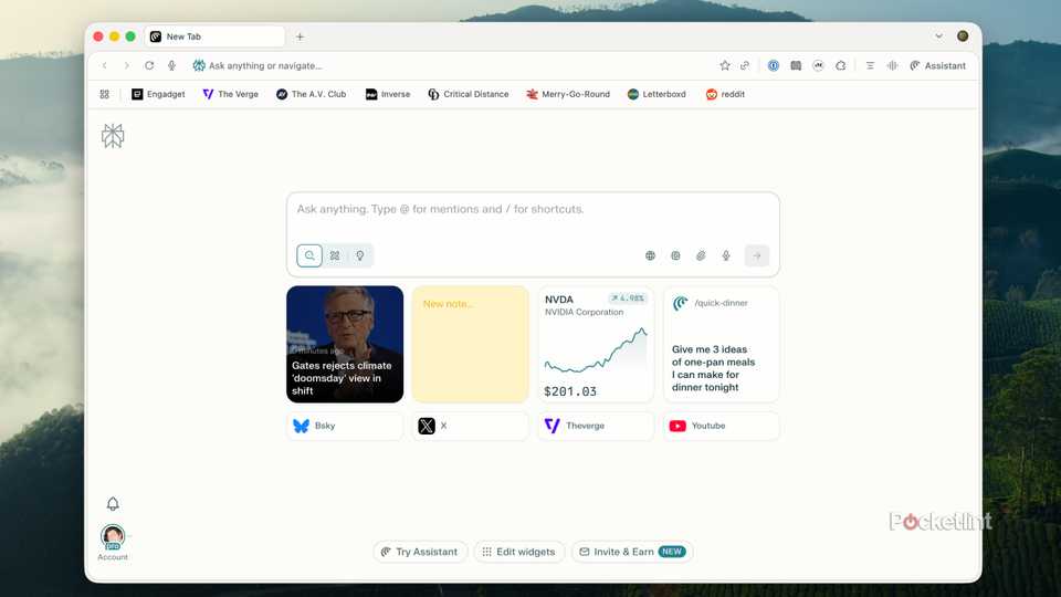 A new tab and an empty chat box from Perplexity Comet.