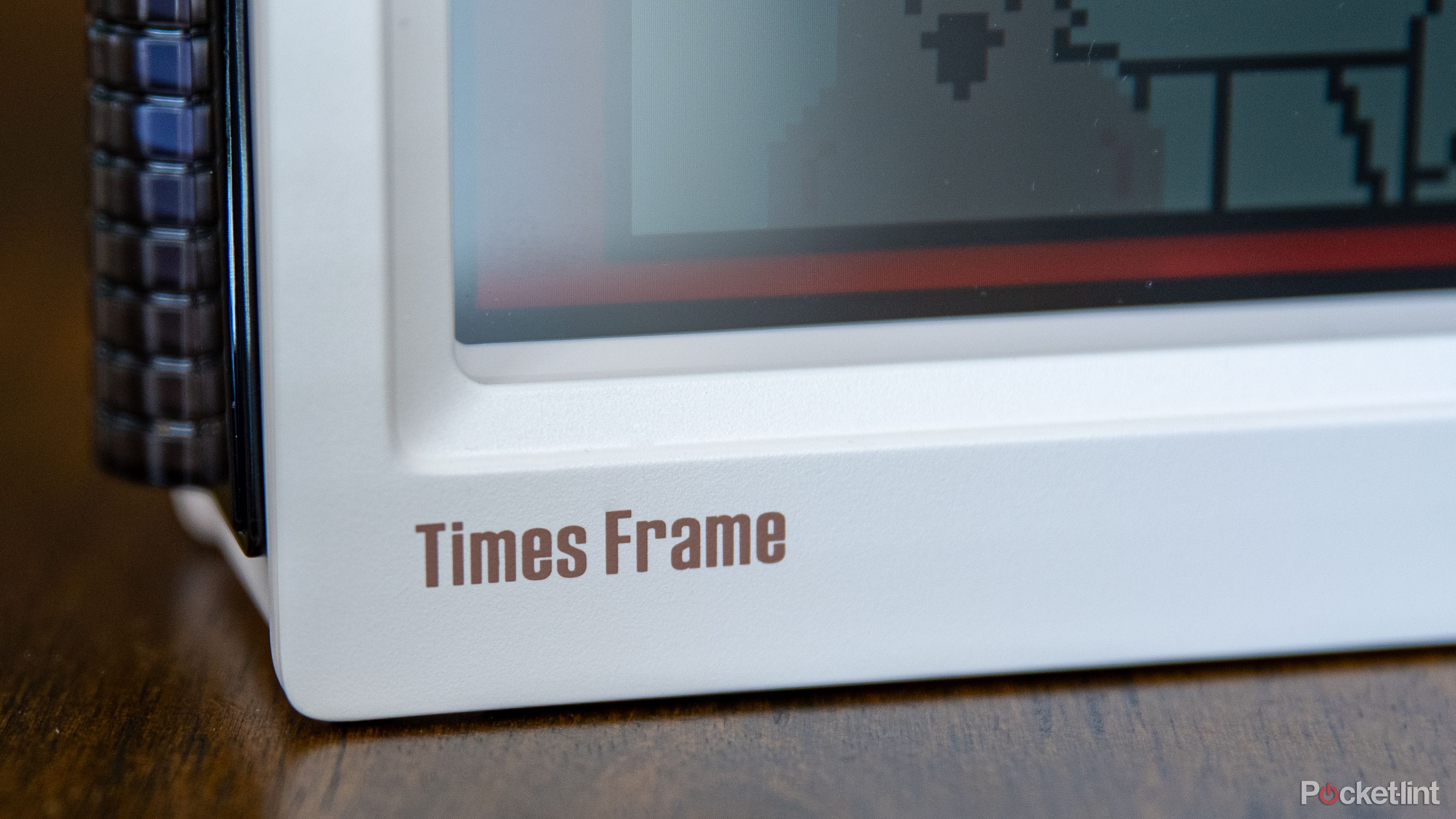 This unique digital frame is an amazing last-minute Christmas gift