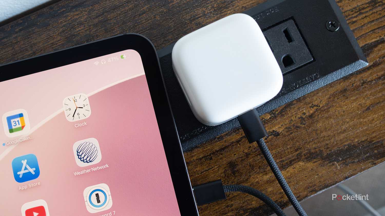 The M5 iPad Pro quick-charging