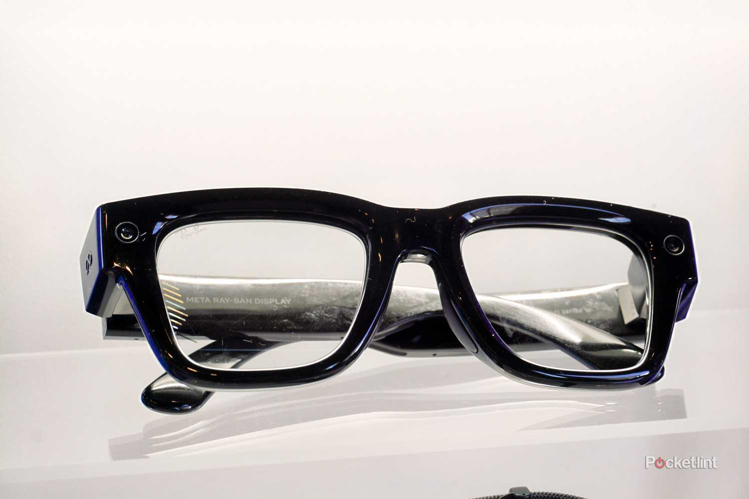 Meta-Ray-Ban-Display-4