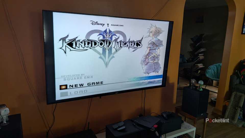 Kingdom Hearts 2 displayed on 4K TV.
