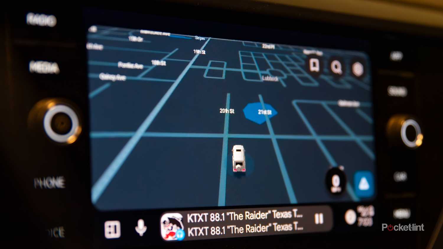 A still photo of the Waze maps display in Android Auto. 