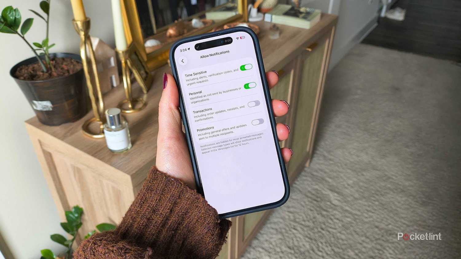 Configuring iMessage notifications.