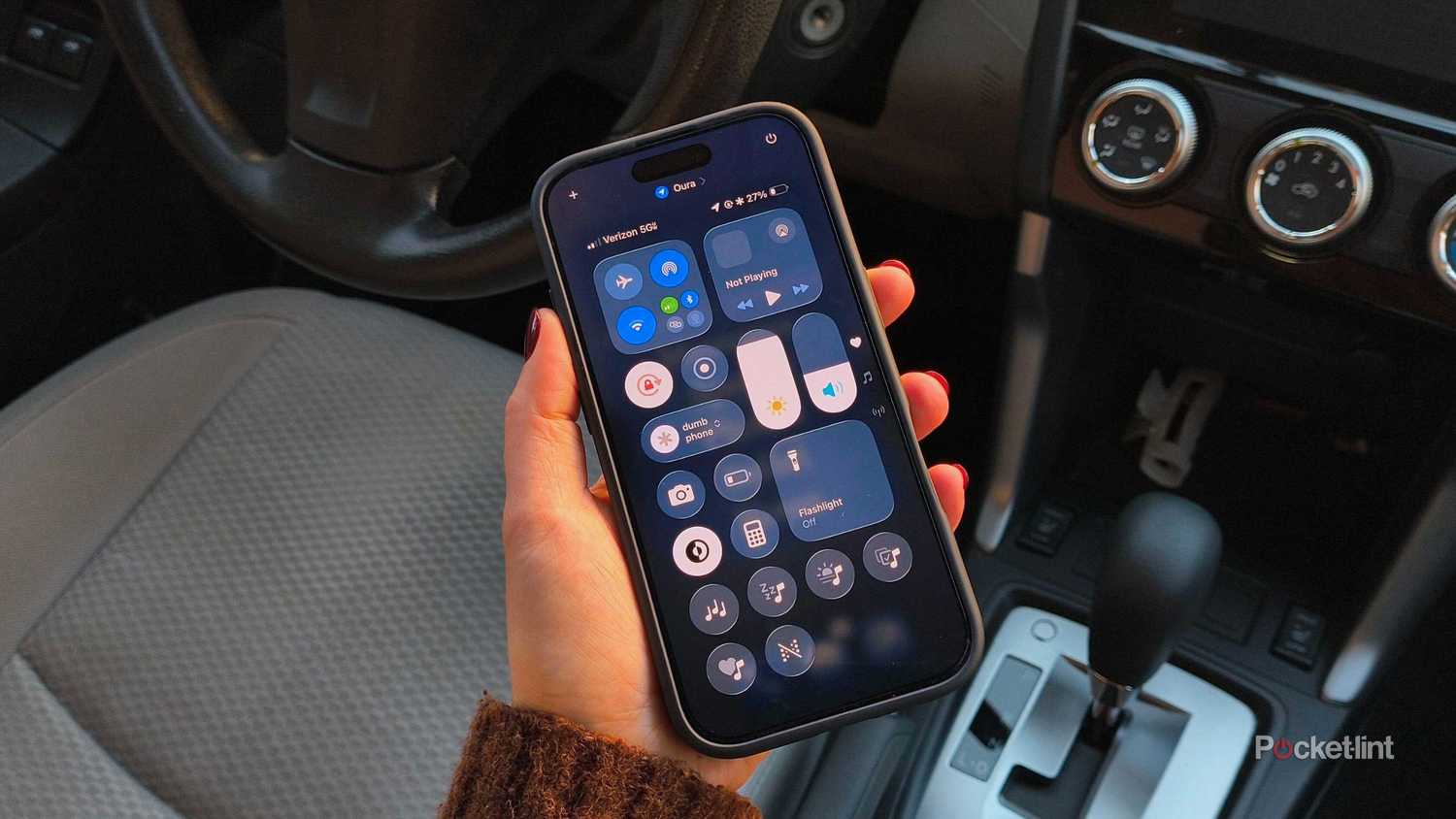 iPhone 16 Pro의 제어 센터.