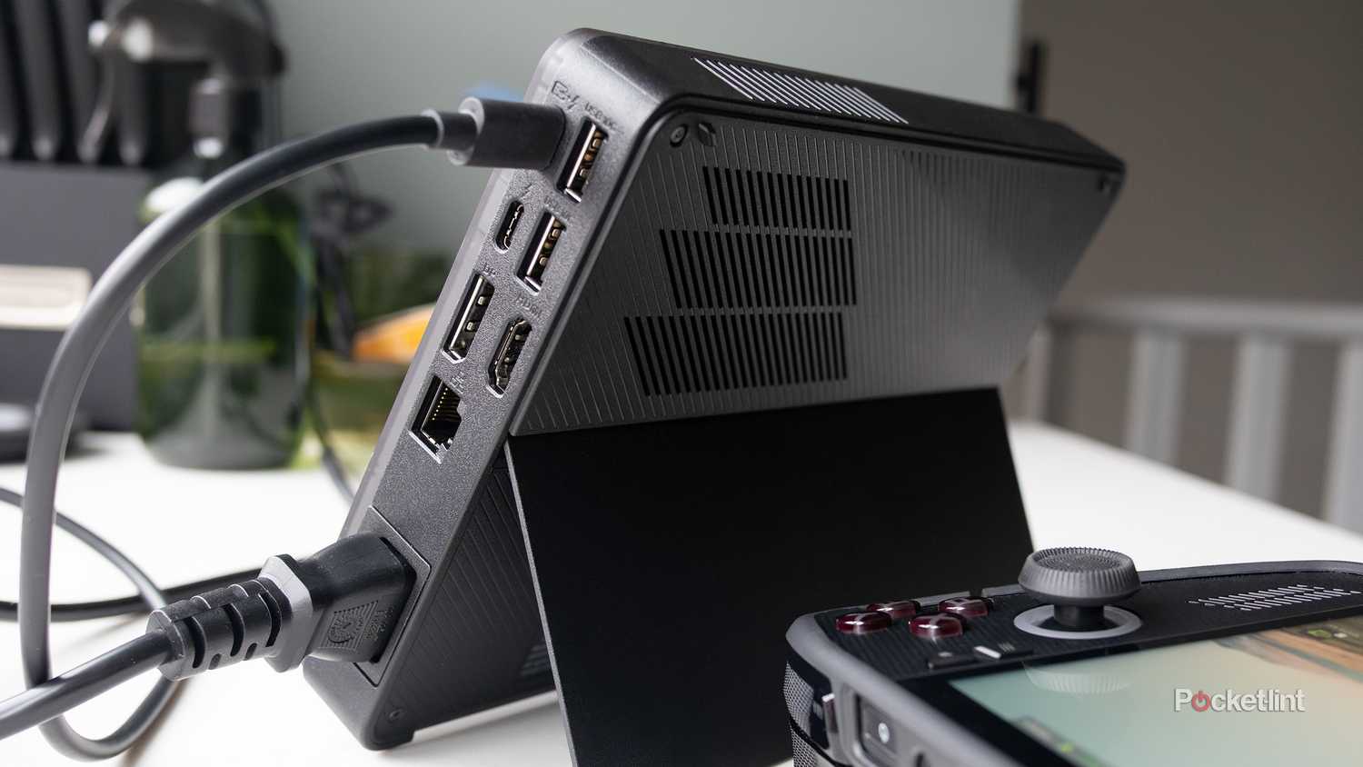 The ROG XG Mobile (2025)'s ports 