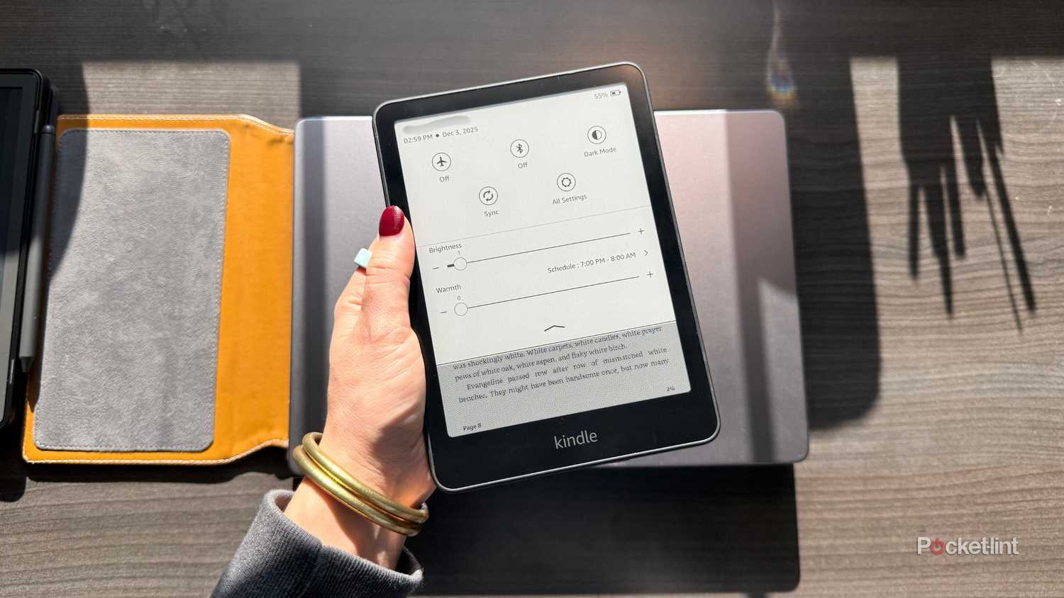 Kindle Paperwhite quick access menu.