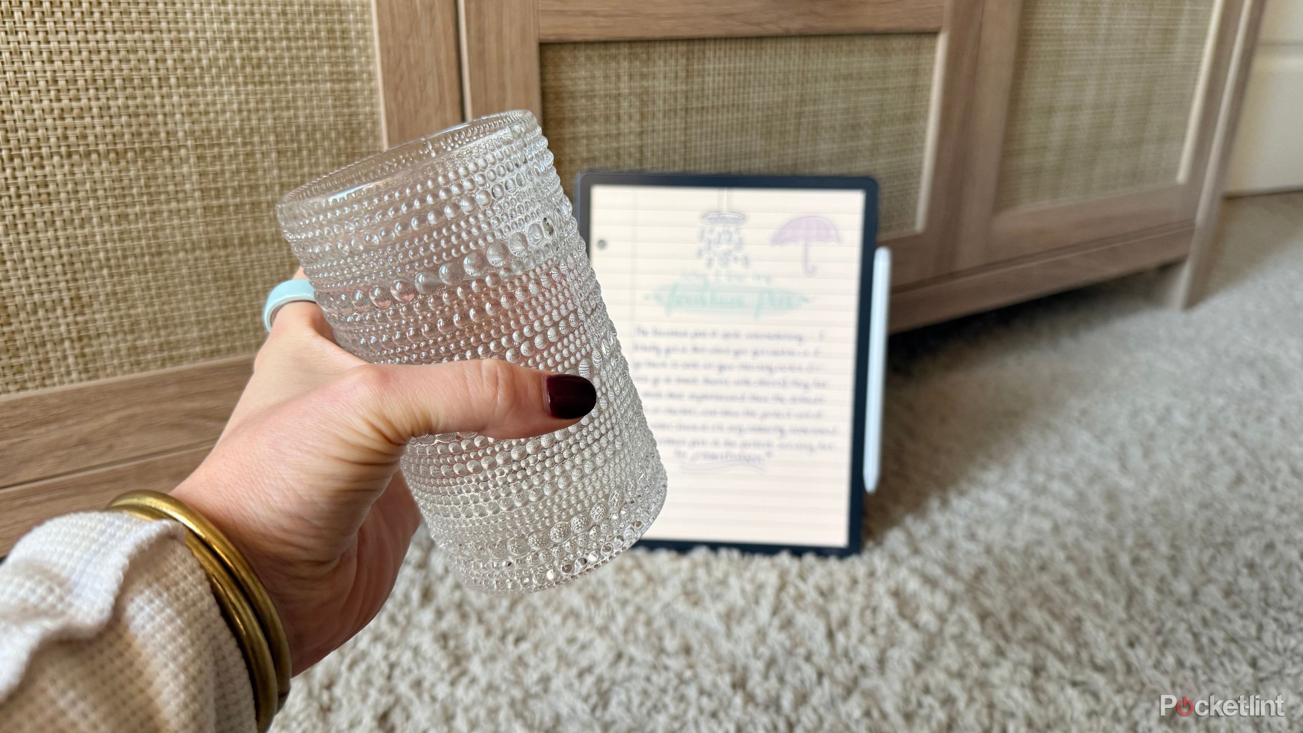 kindle-scribe-colorsoft-pretty-cup-1