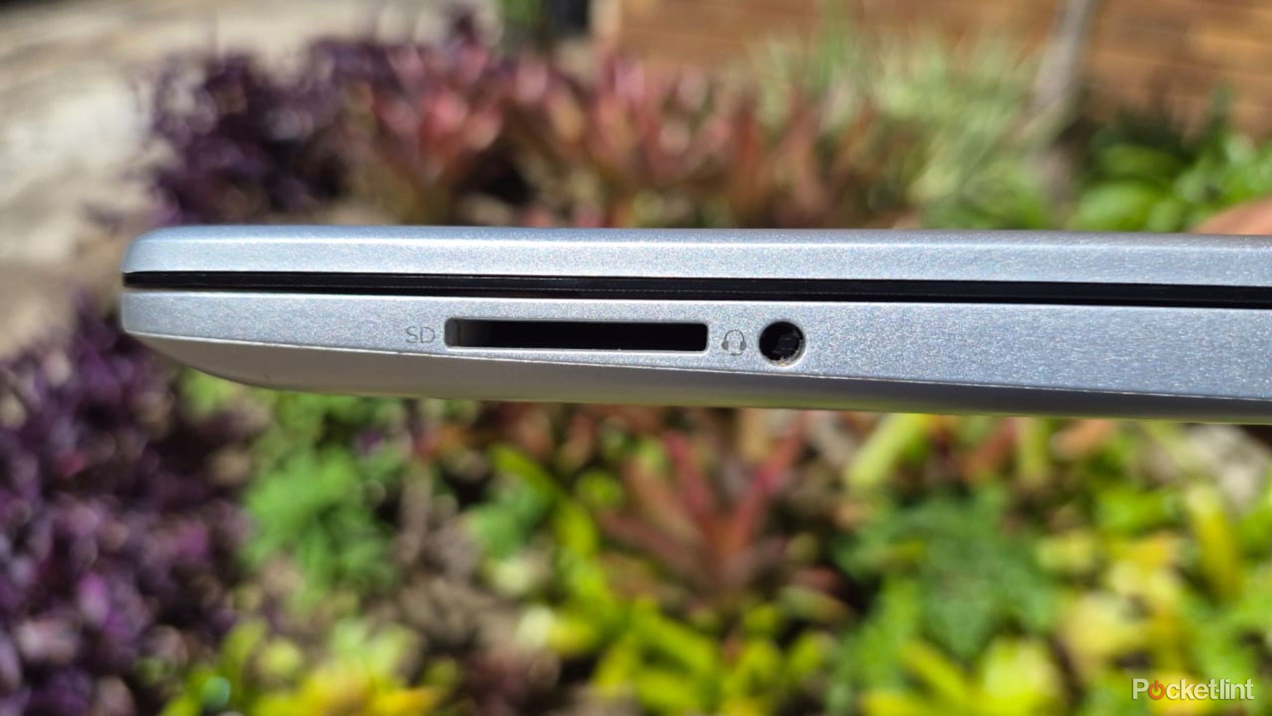 laptop 3.5mm headphone jack