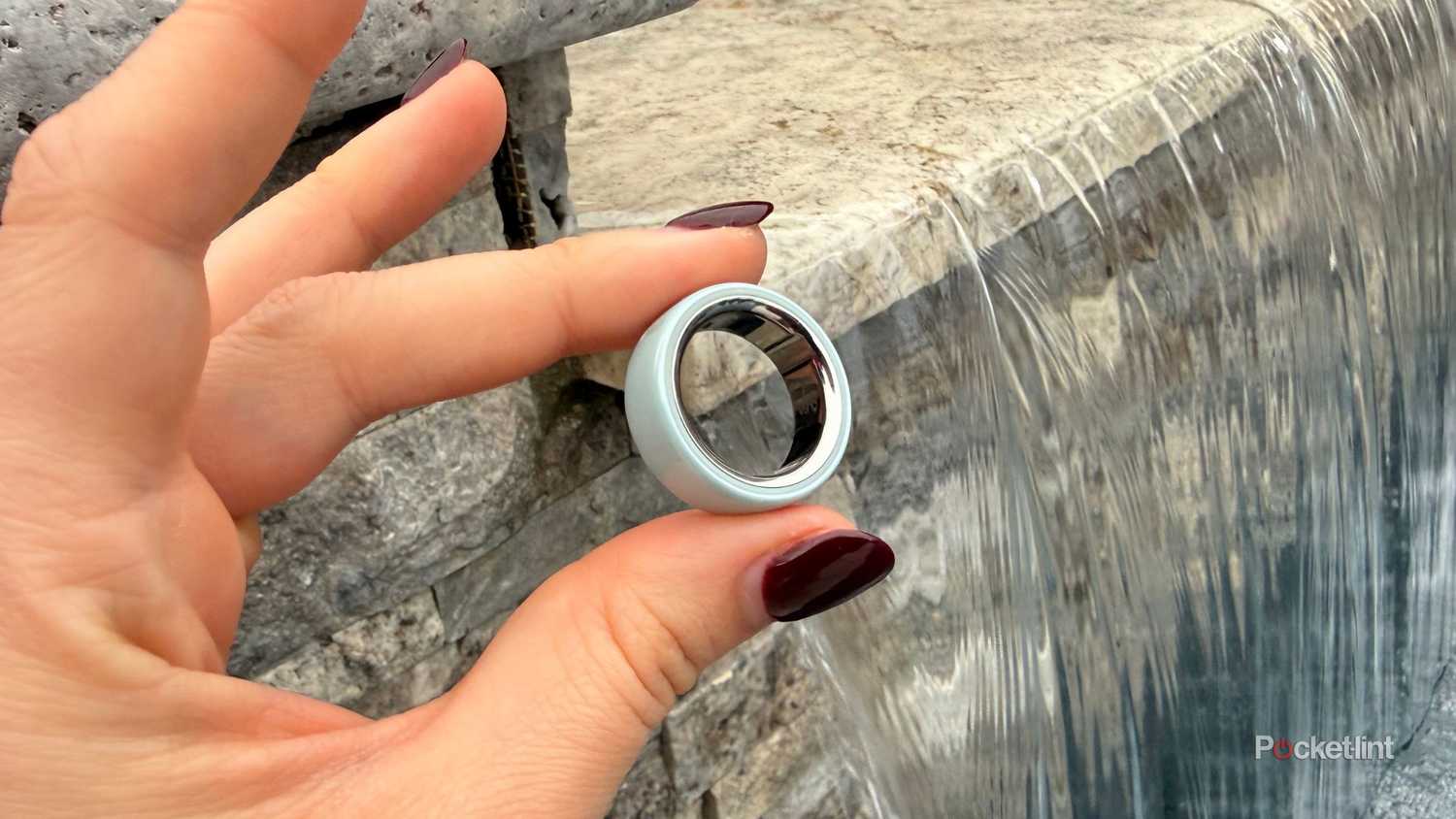 The Oura Ring 4 Ceramic in Tidal.
