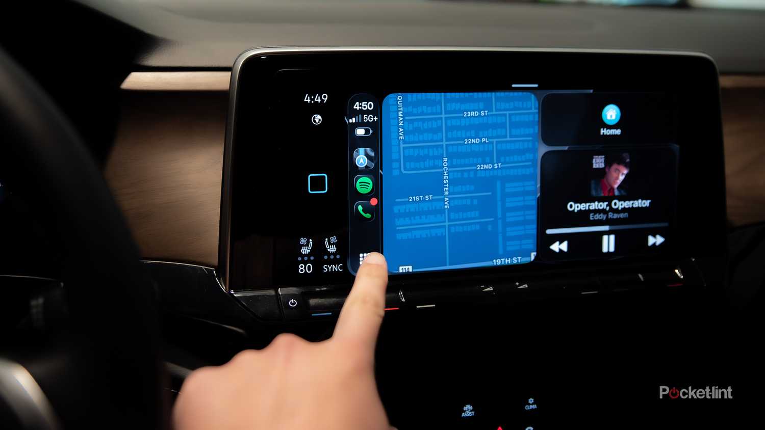 A still photo of a 2025 Volkswagen Atlas infotainment system. 