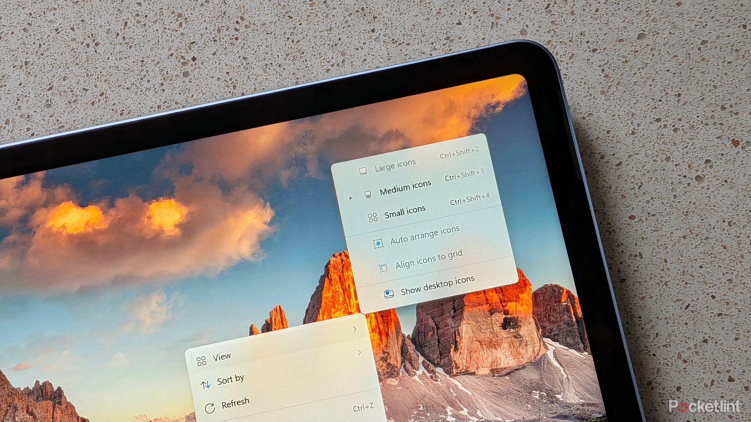 Windows 11 show desktop icons