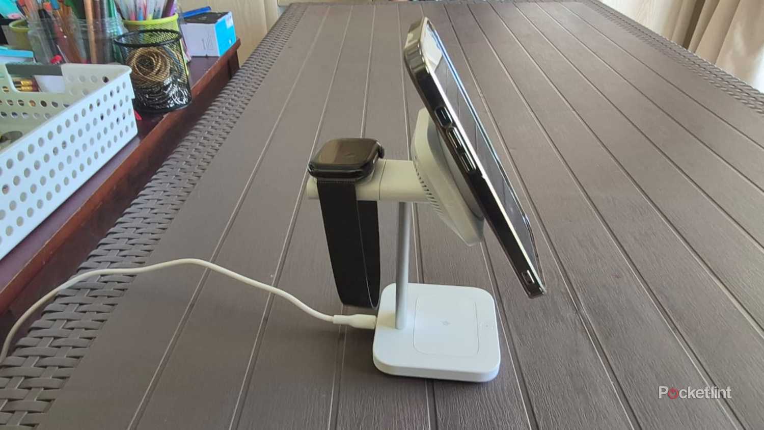 ESR 3-in-1 Magnetic Charging Station side view