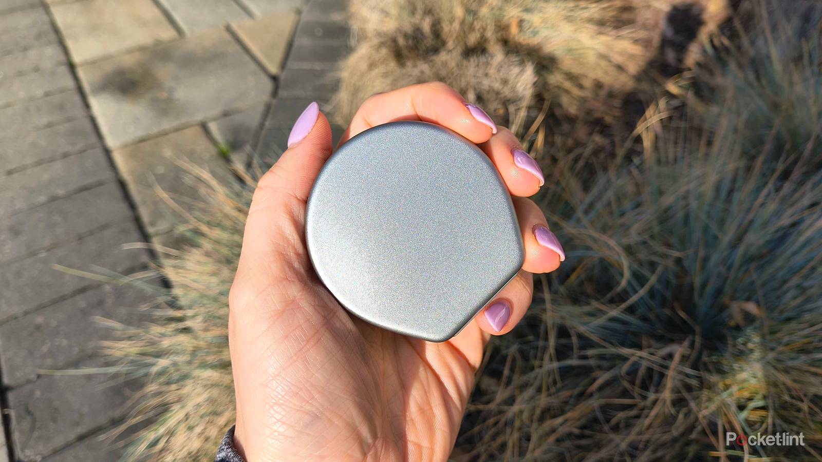 This unassuming gadget quietly solves a problem Oura Ring users know well