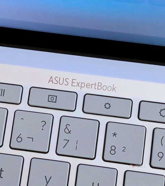 Asus ExpertBook CB54 Chromebook Plus beauty 9