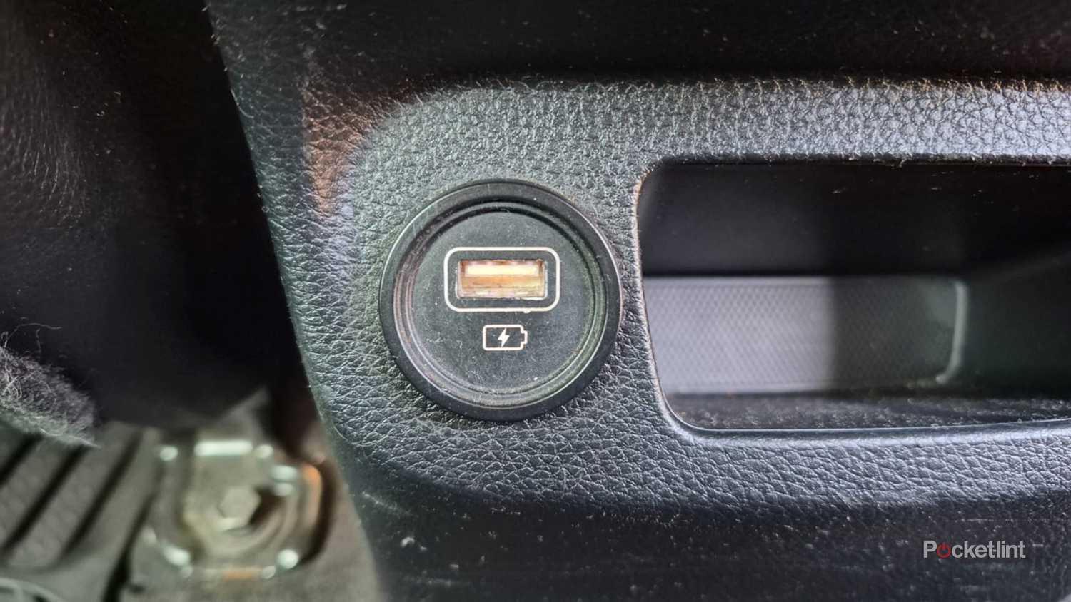 Car USB ports 5