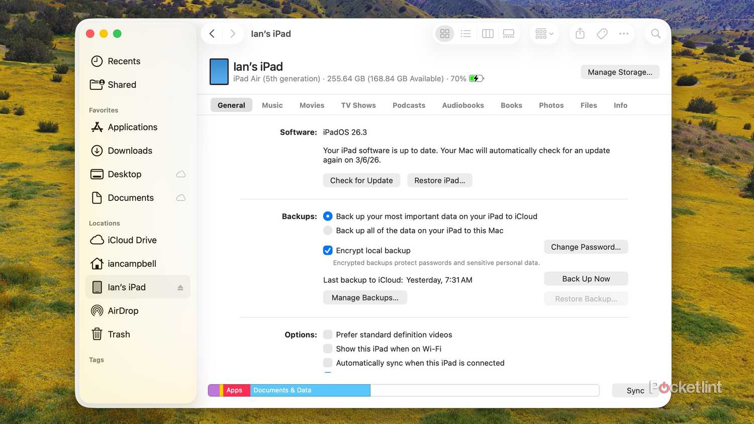The backup and syncing interface in Finder.
