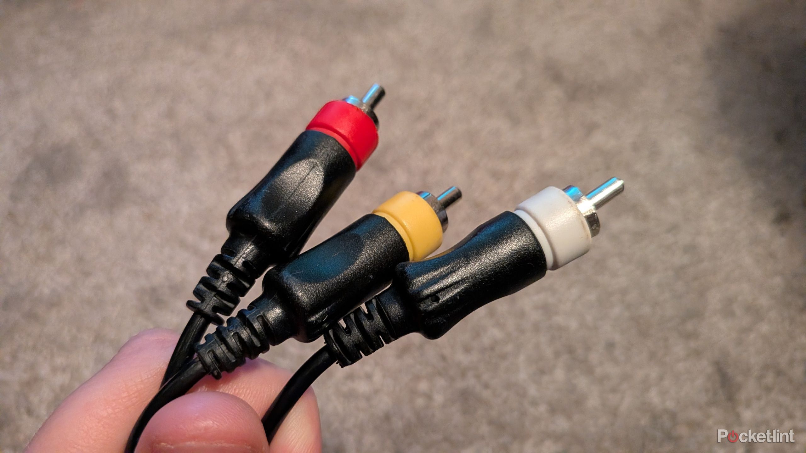 3 long-forgotten CRT ports I wish my modern TV had