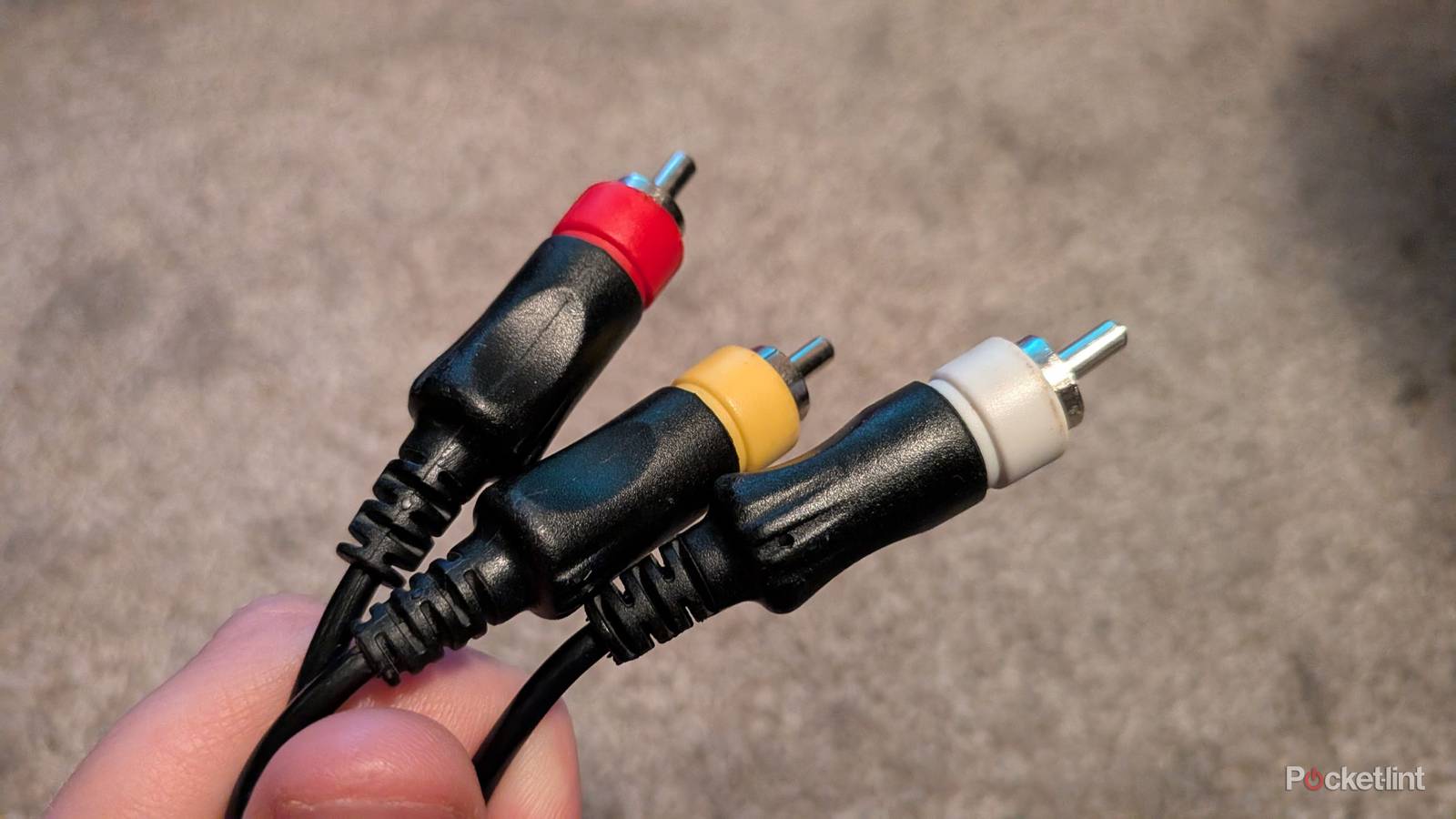 3 long-forgotten CRT ports I wish my modern TV had