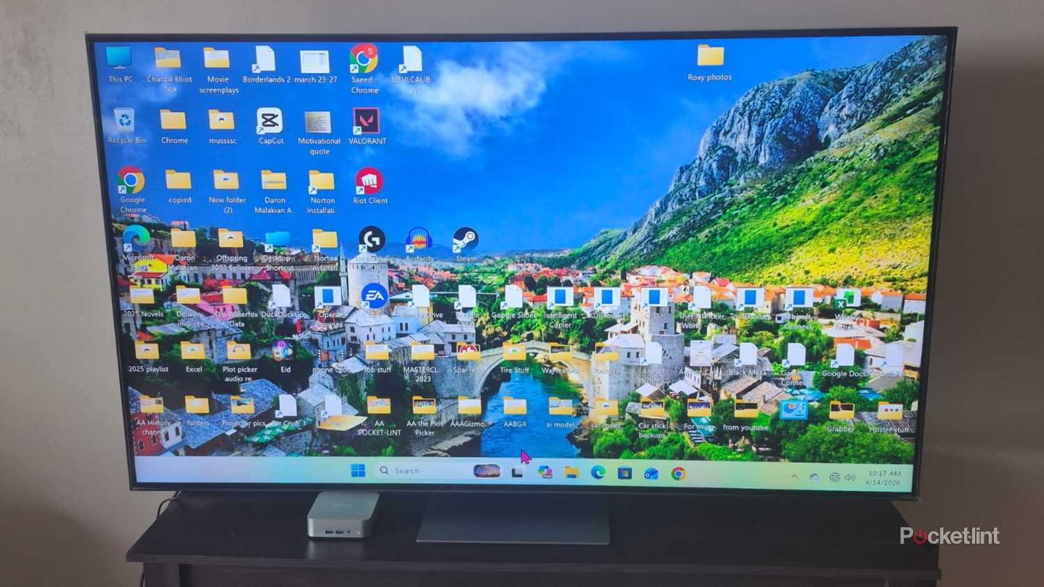 Geekom A5 Pro on a TV - Copy