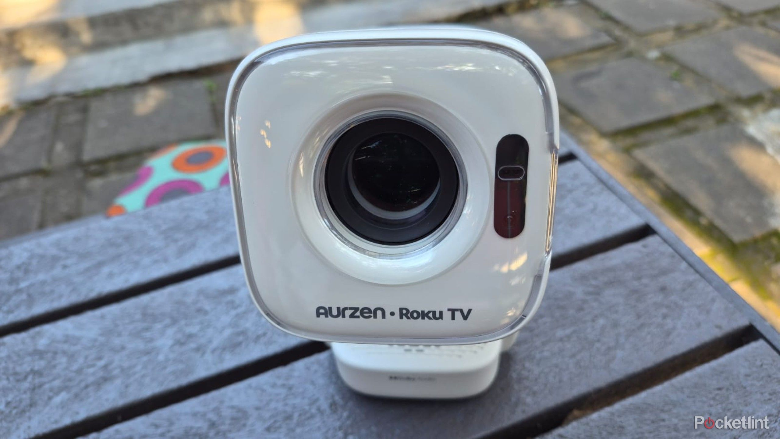 Aurzen EAZZE D1R Air front closeup 2 (Pocket-lint)
