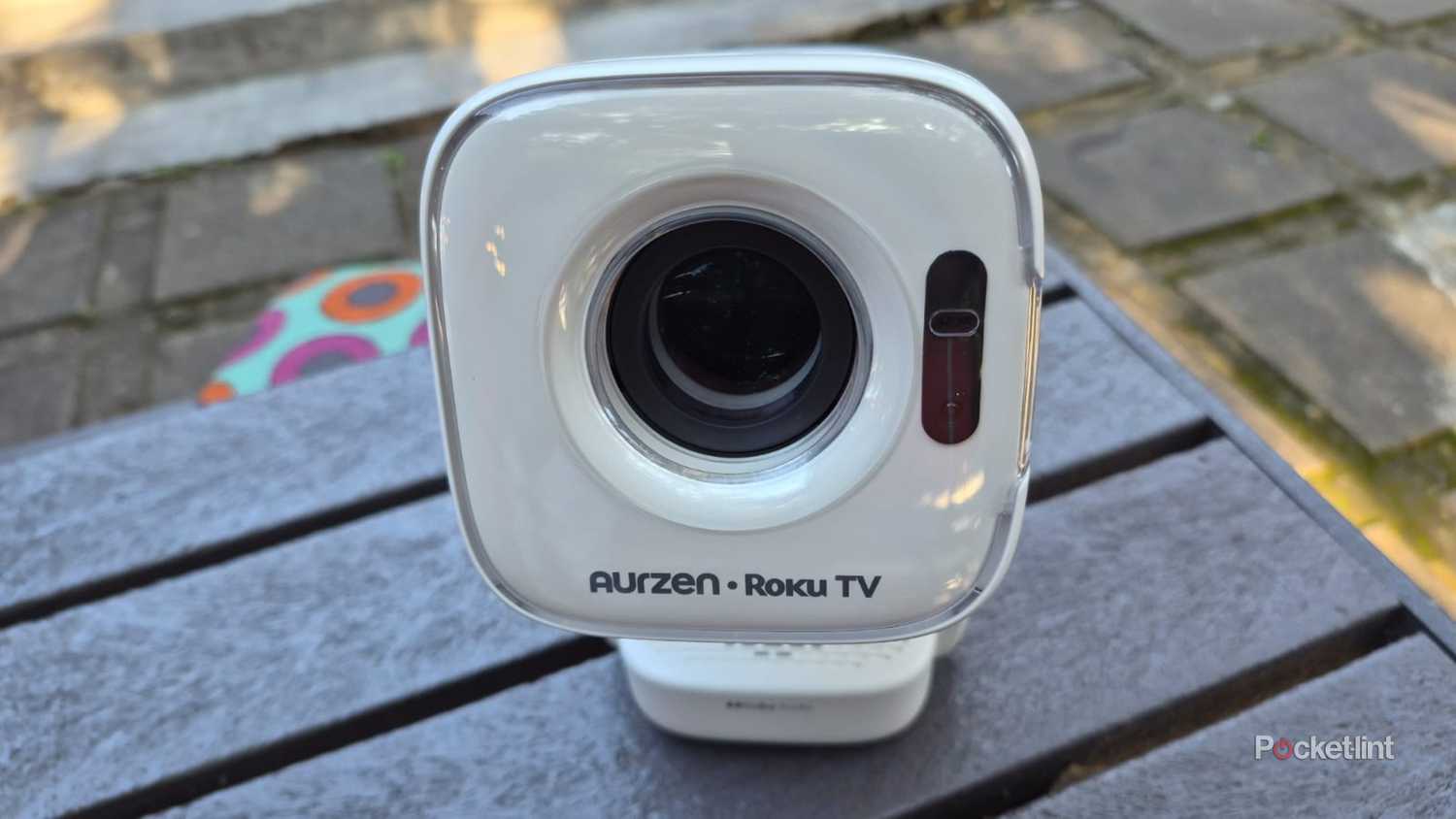 Aurzen EAZZE D1R Air front closeup 2 (Pocket-lint)