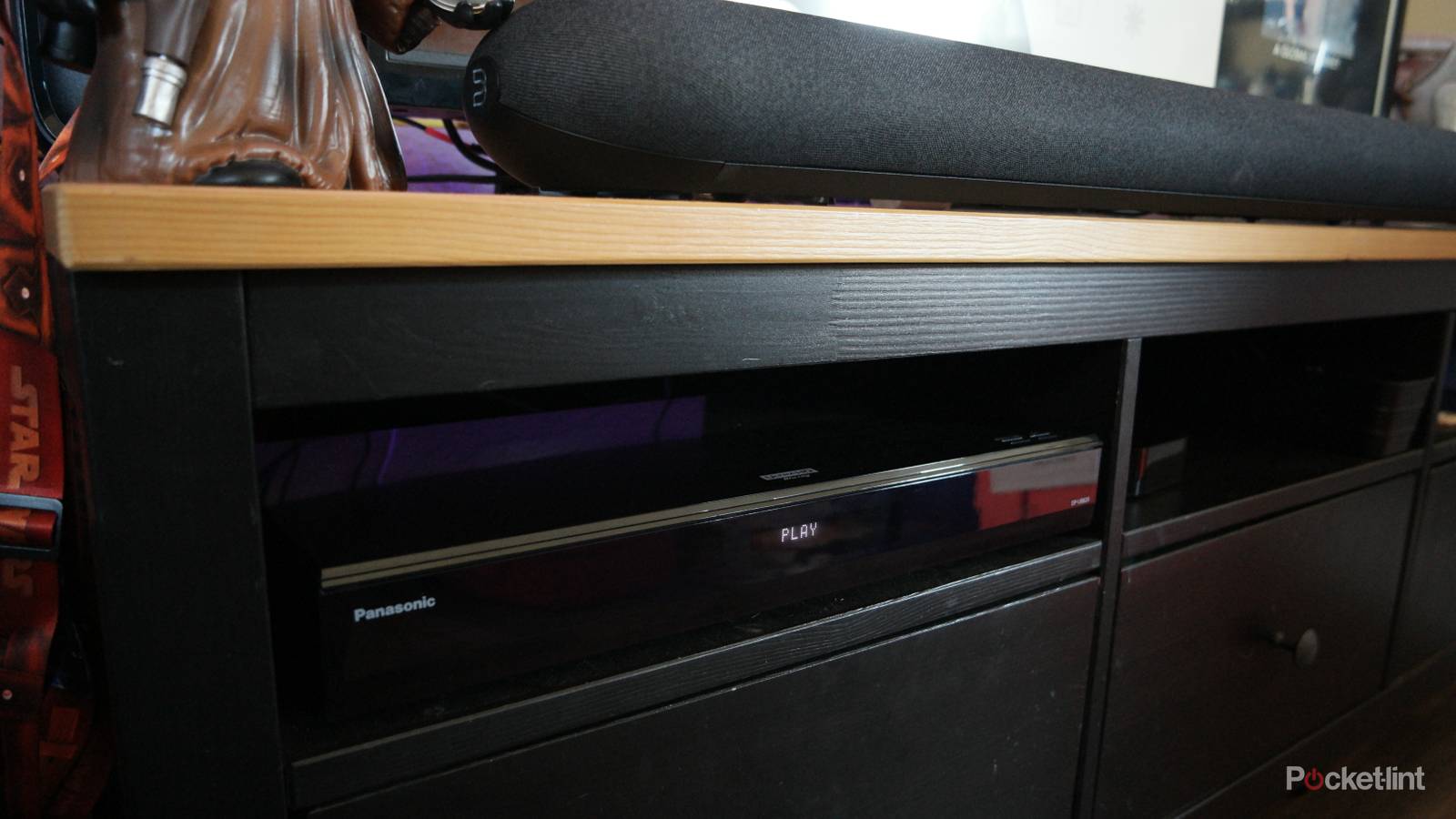 Panasonic UB820-K playing a 4K UHD Blu-ray
