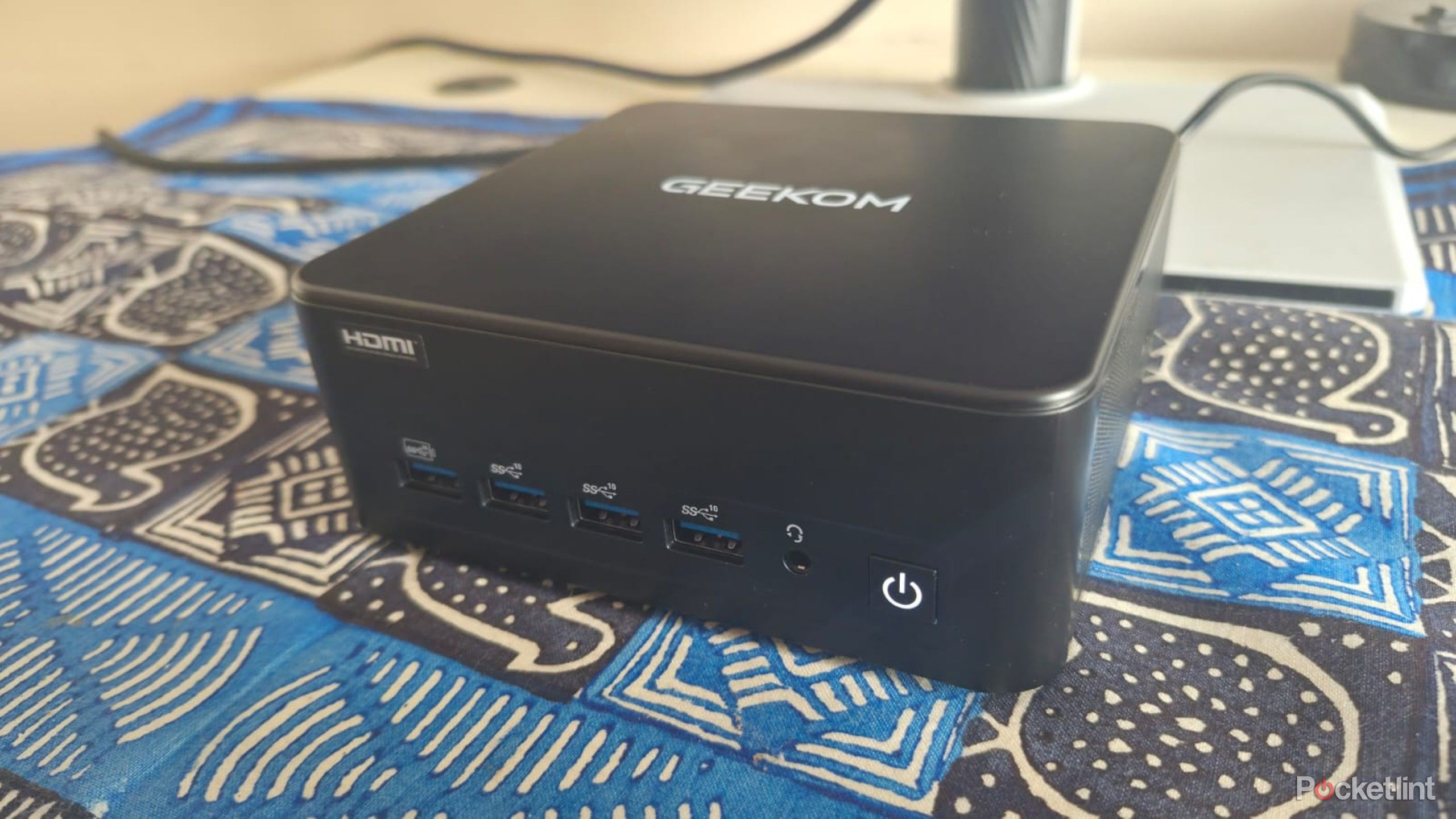 Geekom IT13 Max f ports 2
