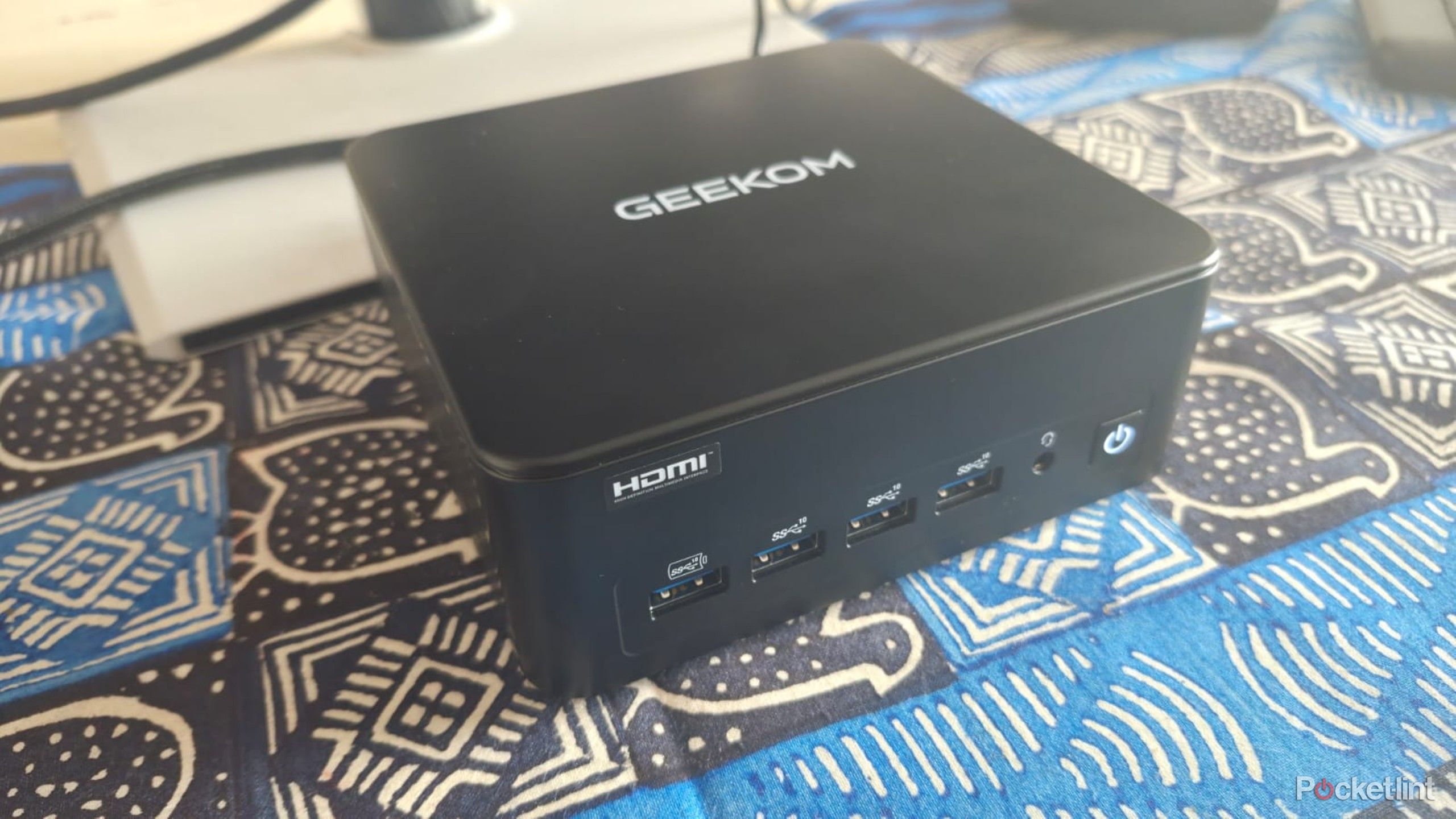 Geekom IT13 Max f ports 7