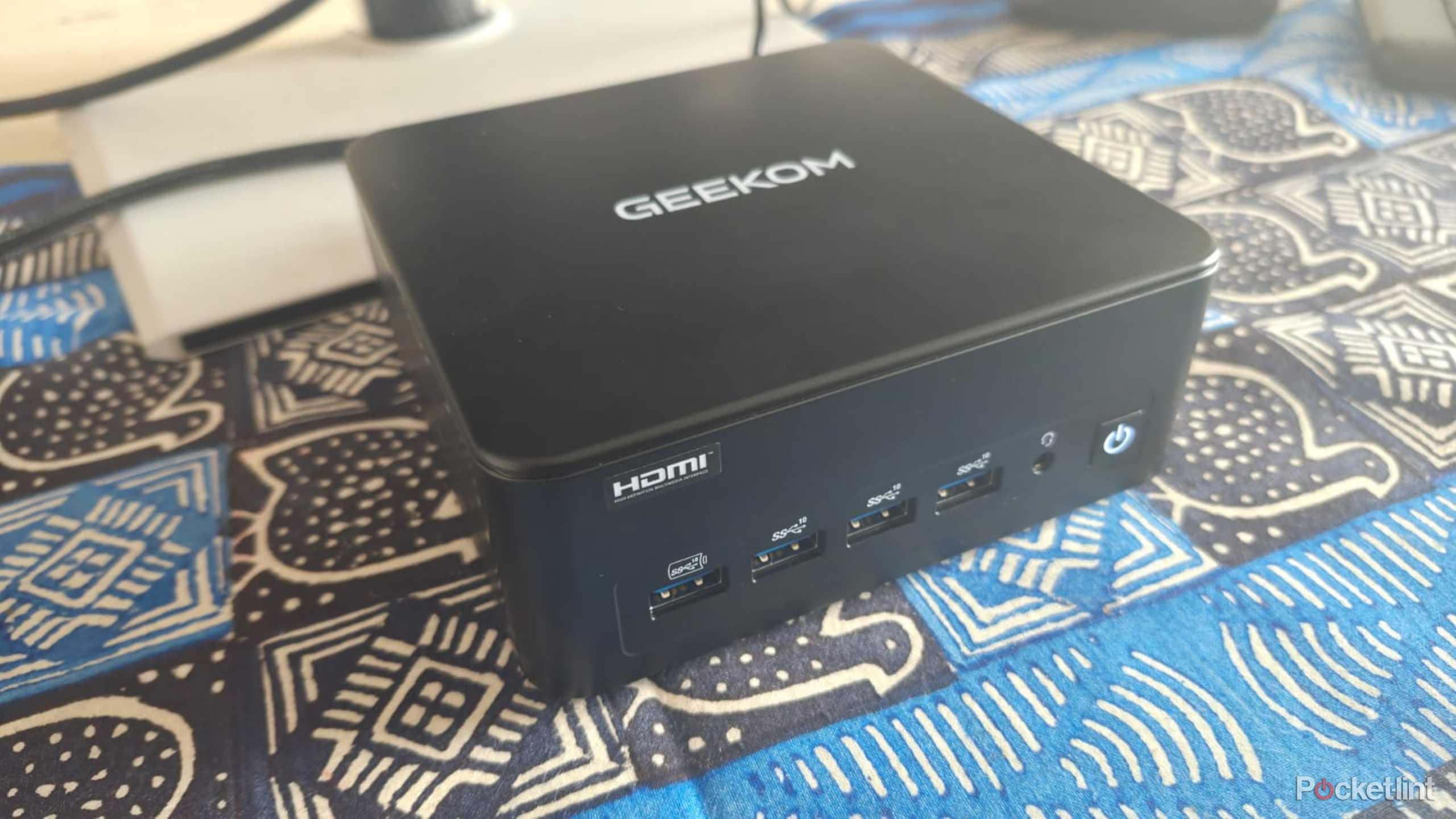 Geekom IT13 Max f ports 7