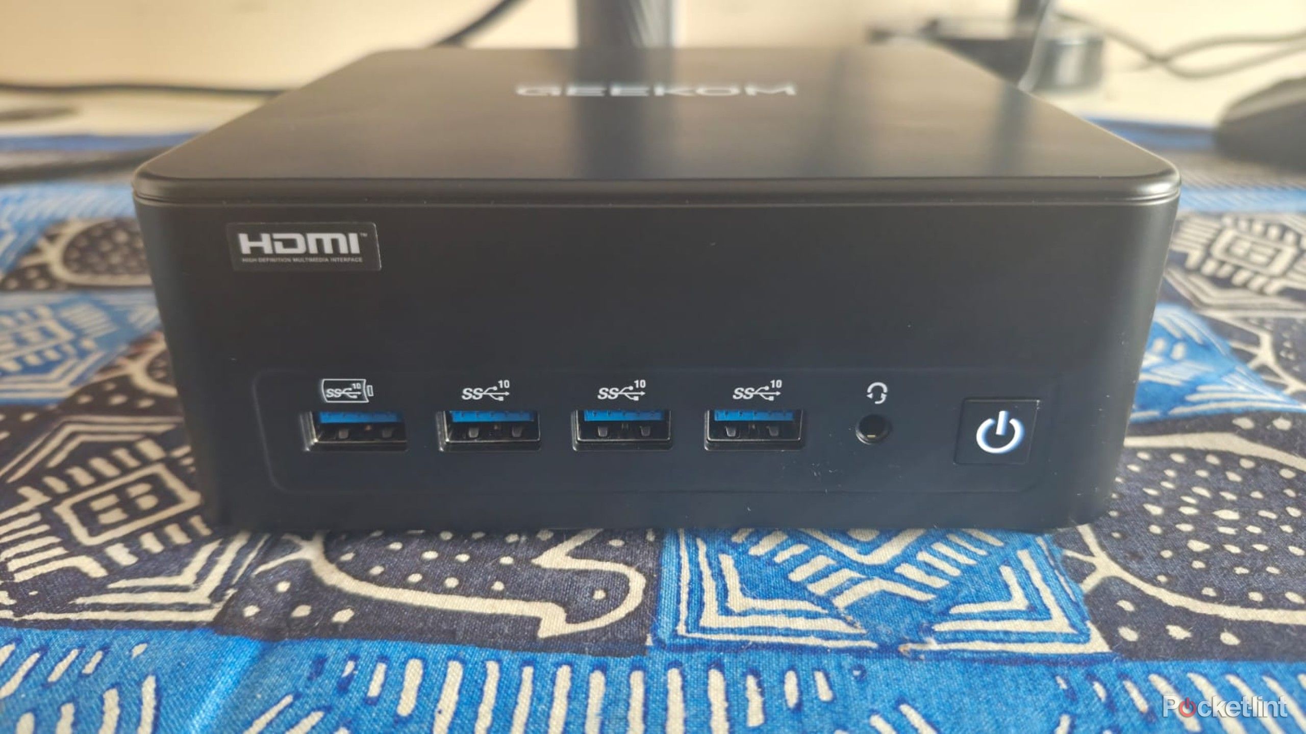 Geekom IT13 Max f ports