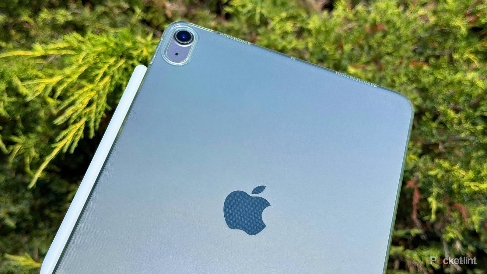 Apple iPad Air hero image