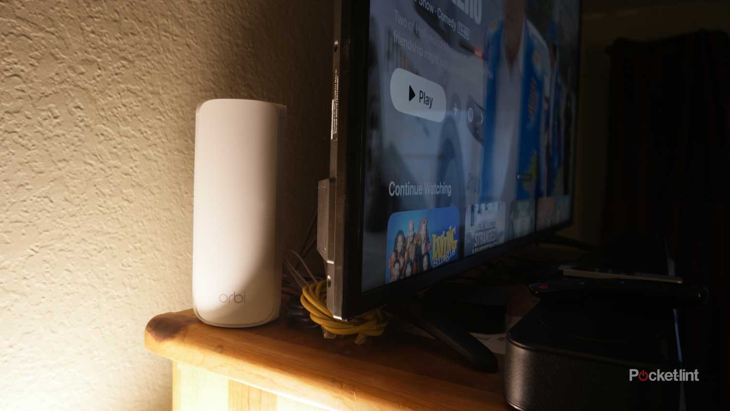 netgear-orbia-770-node-bedroom