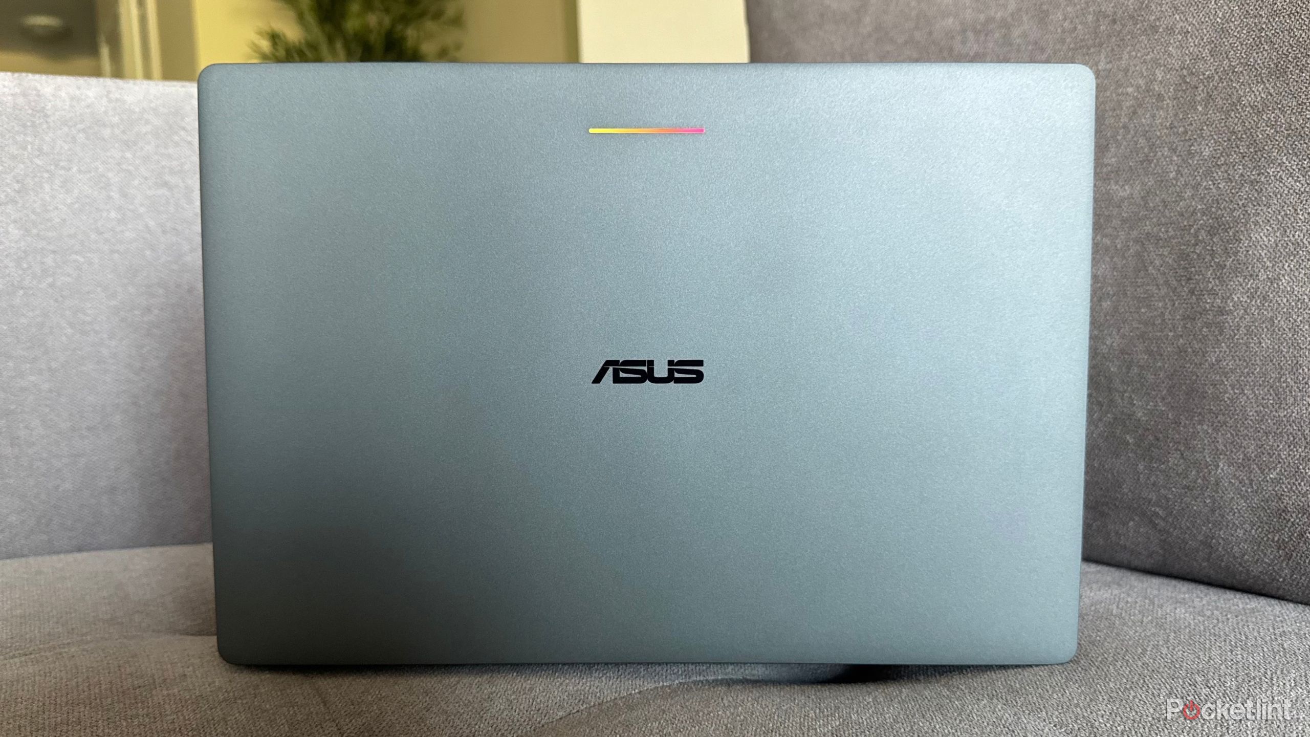 The Asus Googlebook 14 is sprinkled with hints of greatness