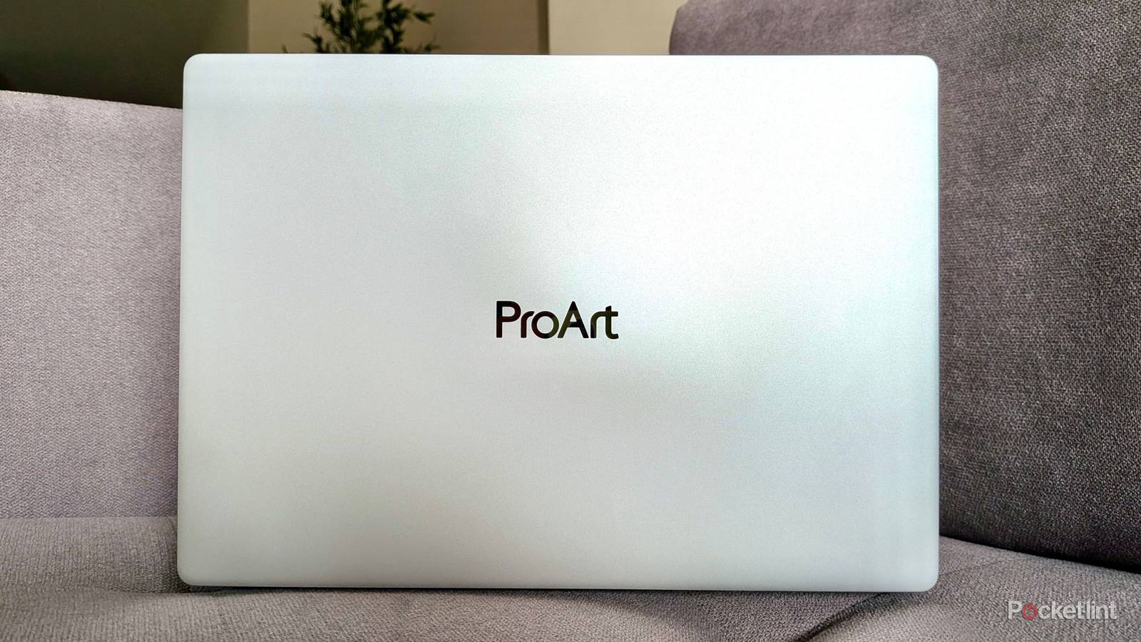 Asus ProArt P14 beauty 1