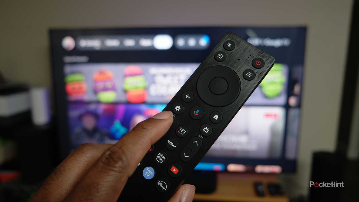 tcl-qm7L-remote-settings-cog