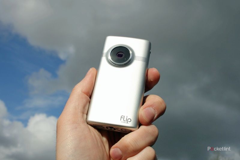 71729-cameras-review-flip-mino