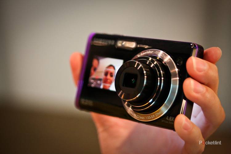 Samsung ST550 compact camera