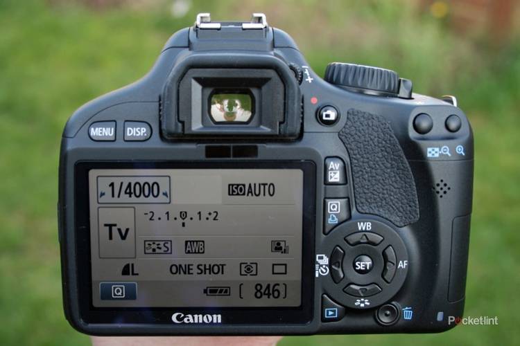 Canon EOS 550D DSLR camera