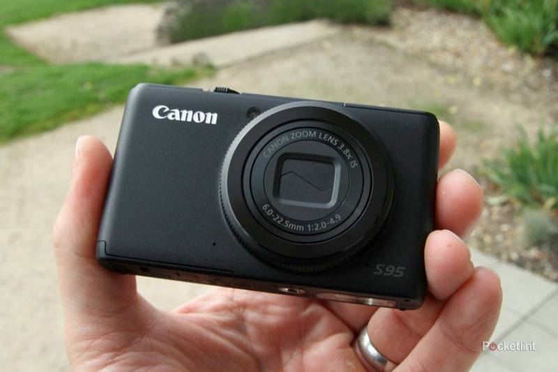 Point-and-shoot cameras are in Here's how to buy one in 2024