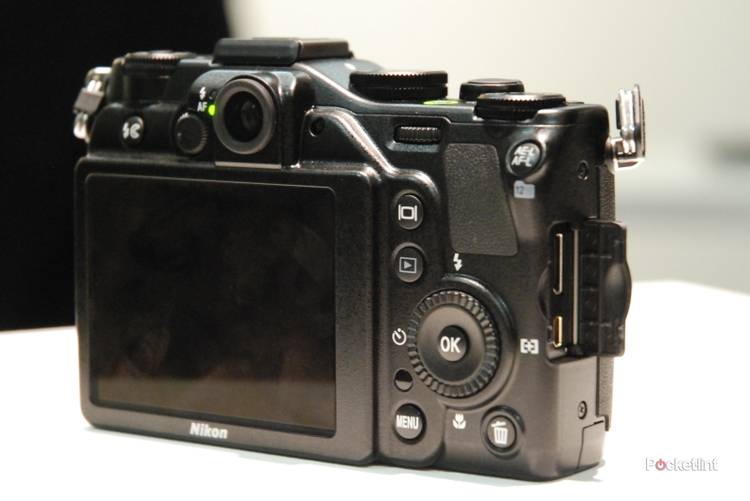 Nikon Coolpix P7000