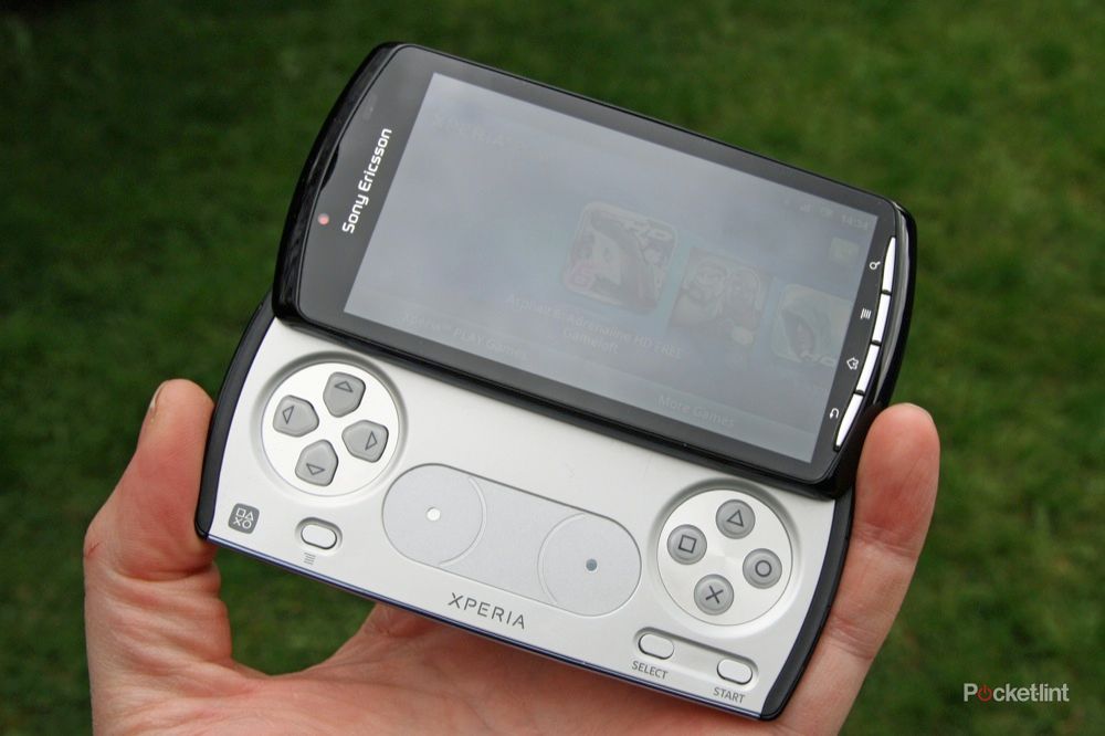 箱付きSony Ericsson Xperia Play NTT docomo Sony Ericsson Xperia Play - 1 GB - Black (Verizon) for sale