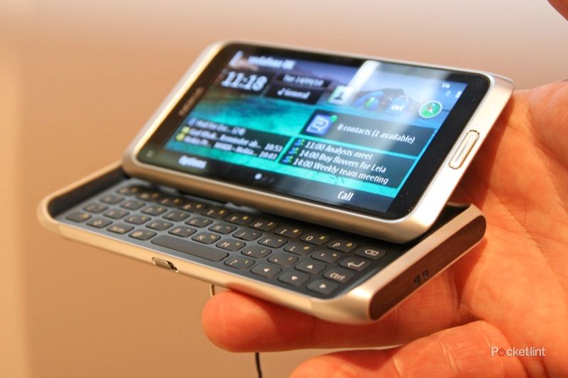 Nokia E7